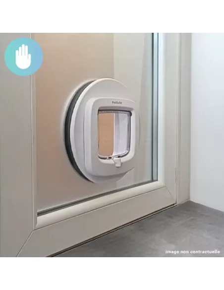 Double vitrage sur-mesure avec trou pour chatière manuelle Double vitrage sur-mesure avec trou pour chatière manuelle
