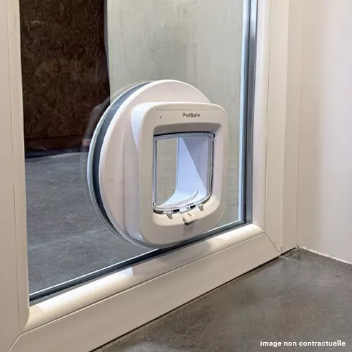 Double vitrage feuilleté sur-mesure avec trou pour chatière