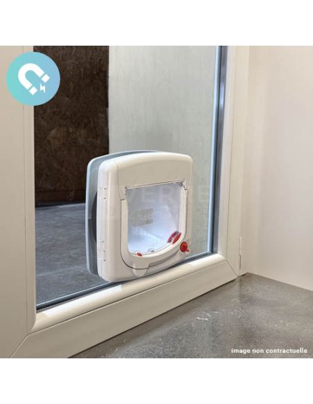 Double vitrage feuilleté sur-mesure avec trou pour chatière magnétique